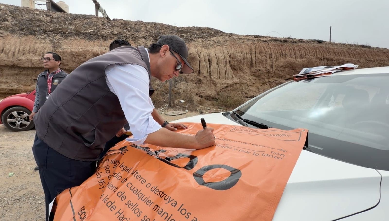 Ayuntamiento va por morosos: embarga megaterreno frente a Playa Hermosa por deuda de 6 millones de pesos