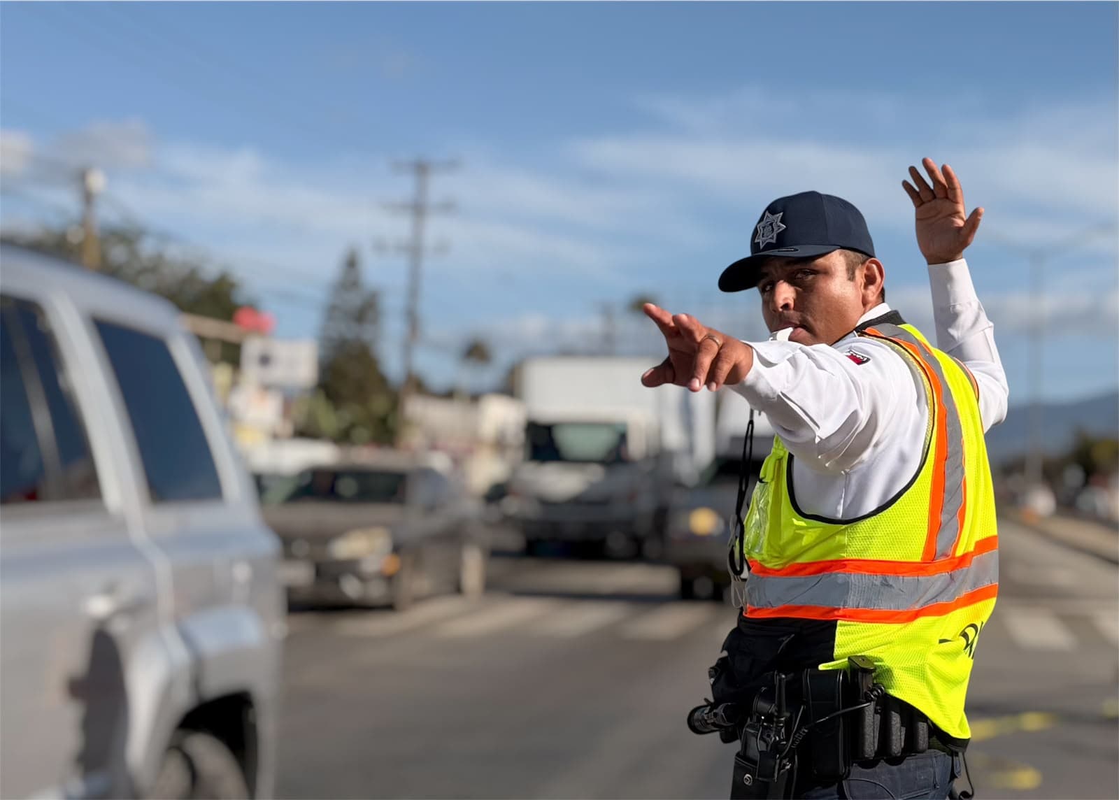 Informa Gobierno de Ensenada sobre operativo vial por retiro de maquinaria pesada
