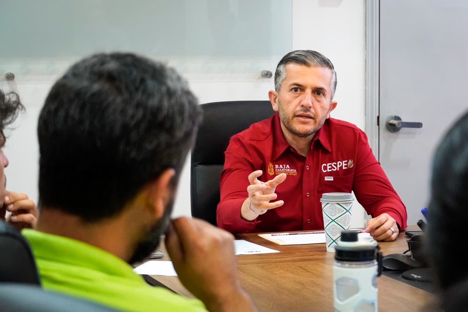 Atiende director de CESPE inquietudes de residentes de Pedregal Playitas