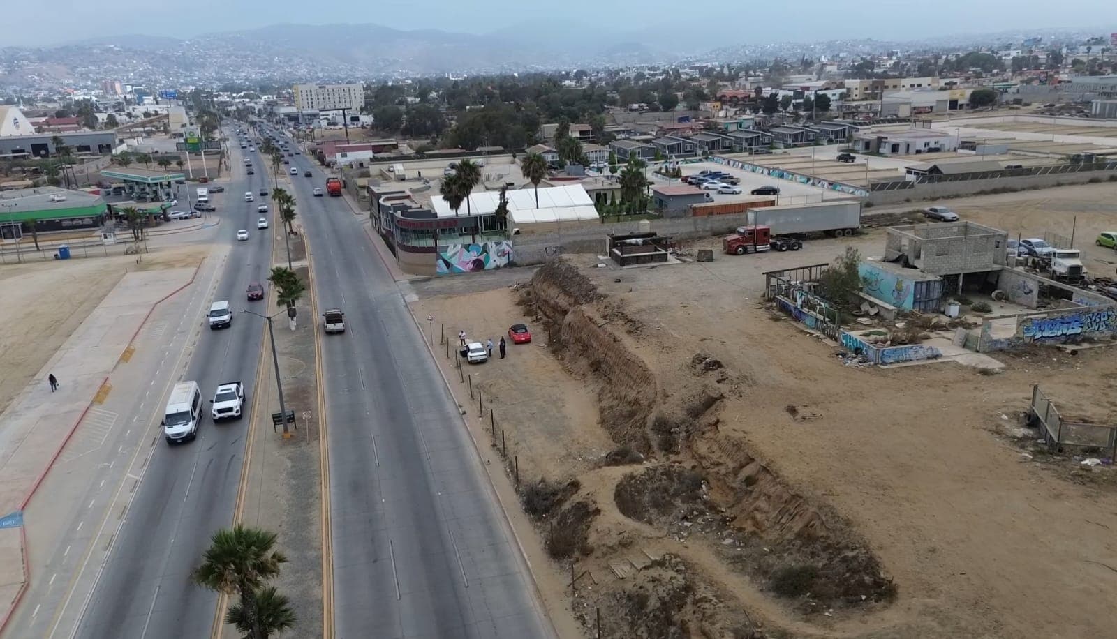 Ayuntamiento va por morosos: embarga megaterreno frente a Playa Hermosa por deuda de 6 millones de pesos