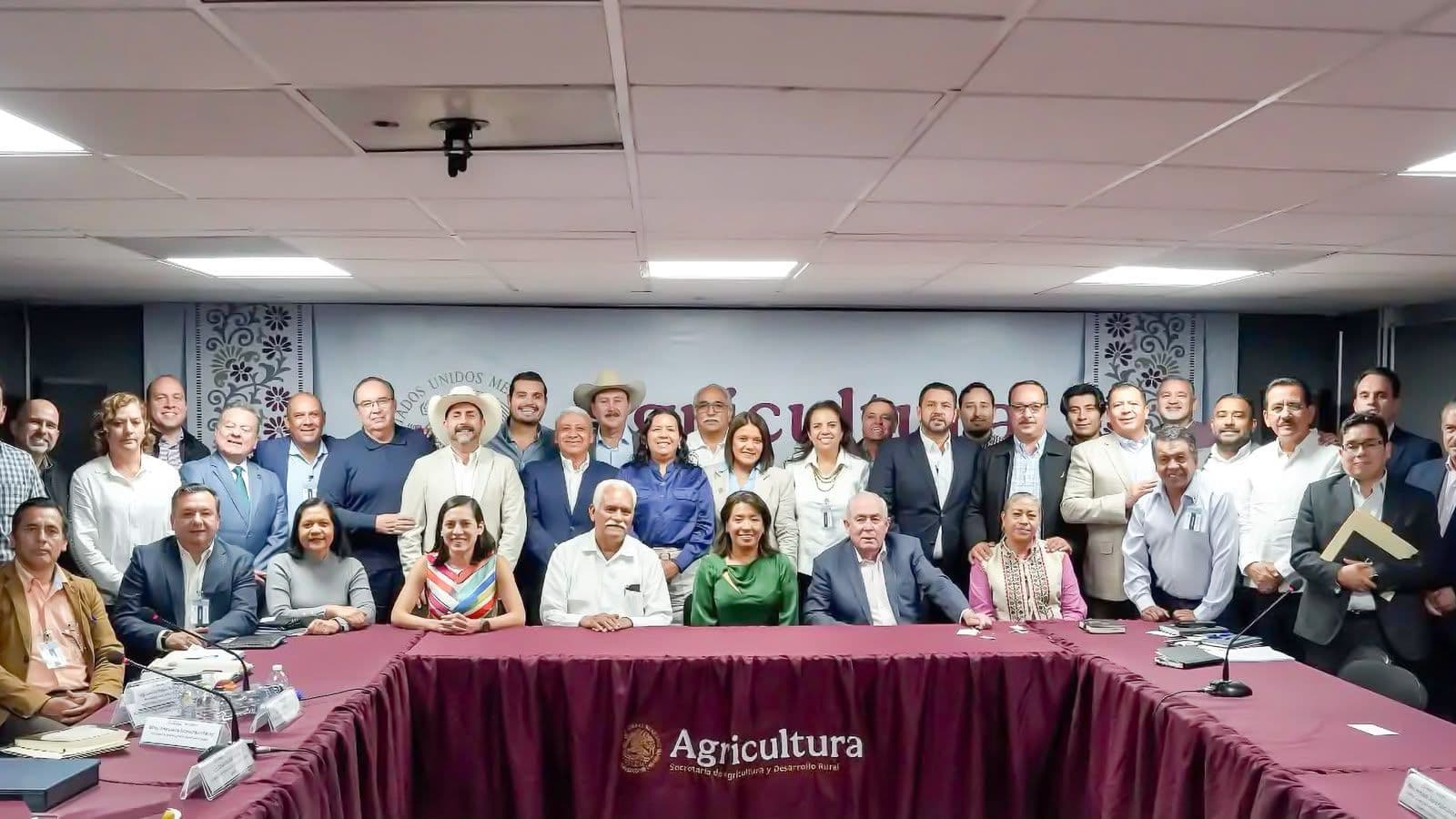 Participa Mónica Vargas en reunión nacional de agricultura